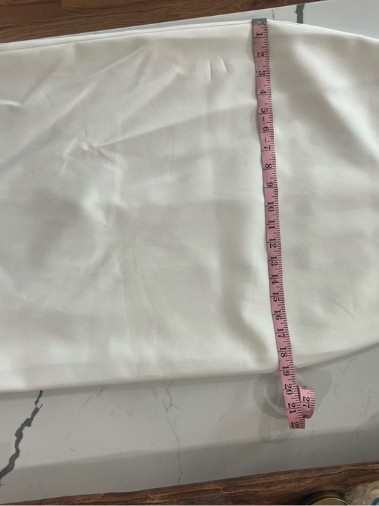 Elegant One-Shoulder White Satin Dress with Statement Bow - Picture 5 of 8